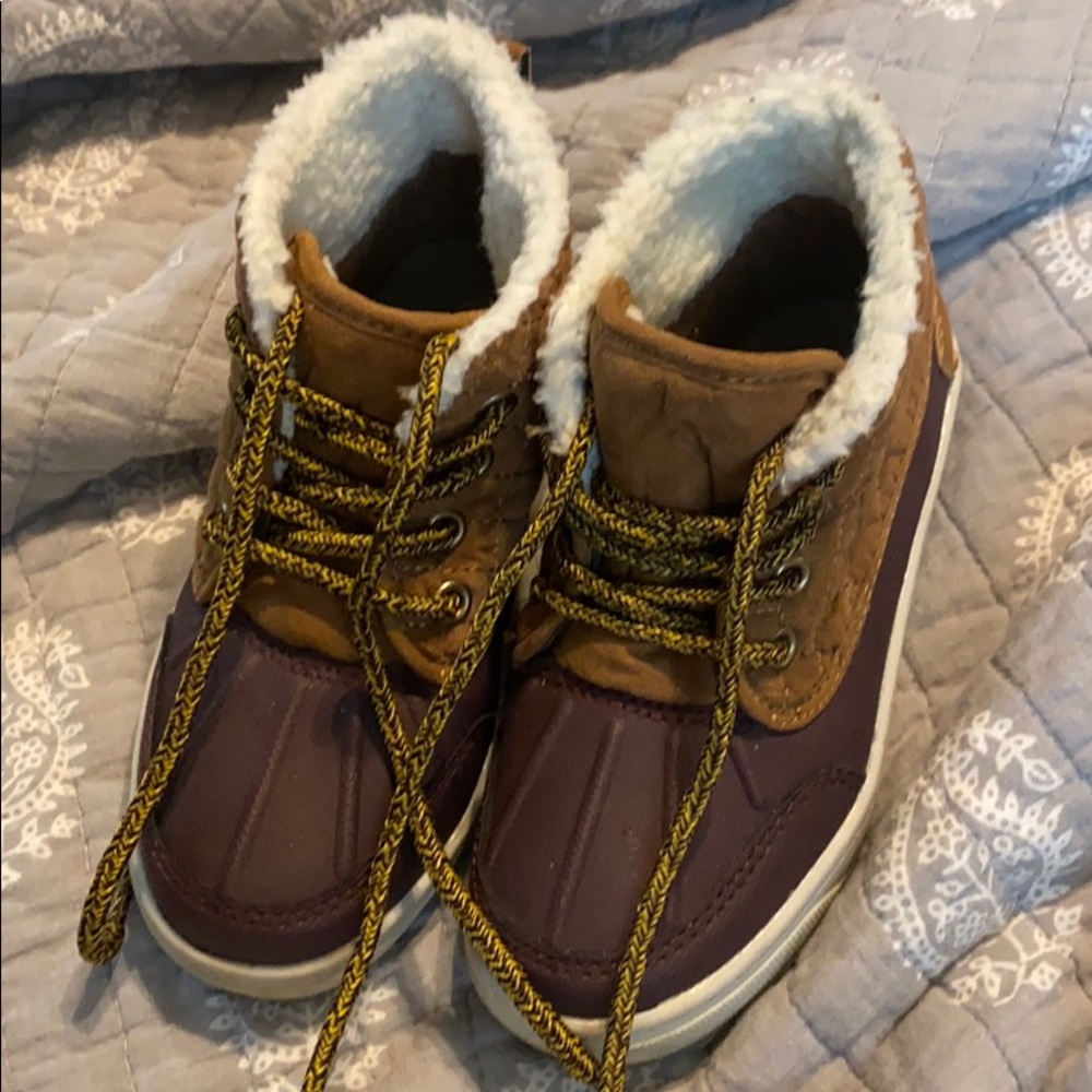 OshKosh B’gosh size 10 toddler boots